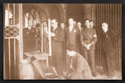 Cérémonie  du retour du drapeau de la mairie annexe de Caillavet le 1/10/1944 ( discours sous la halle de la mairie)